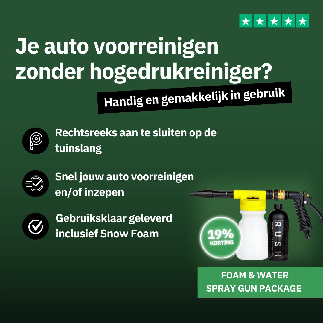Promotiebeeld voor het Foam Spray Gun Package, ideaal voor auto voorwas. Afgebeeld zijn de spray gun, kortingbadge en tekst in het Nederlands op groene achtergrond: eenvoudig in gebruik, directe slang-aansluiting, inclusief Snow Foam.