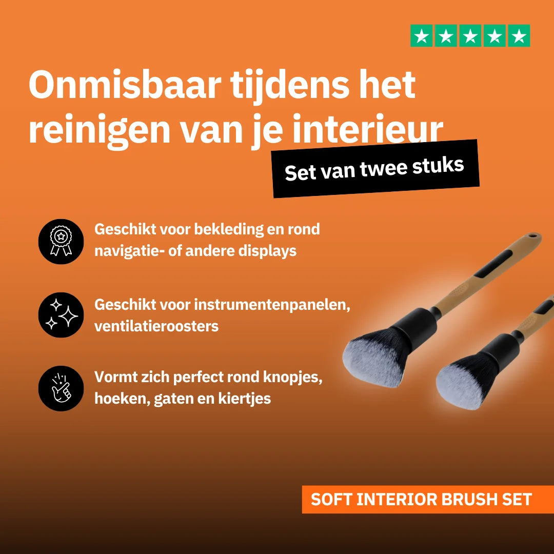 Twee interieurkwasten met superzachte haren en houten handgrepen worden weergegeven op een oranje gradiënt achtergrond met Nederlandse tekst en pictogrammen.